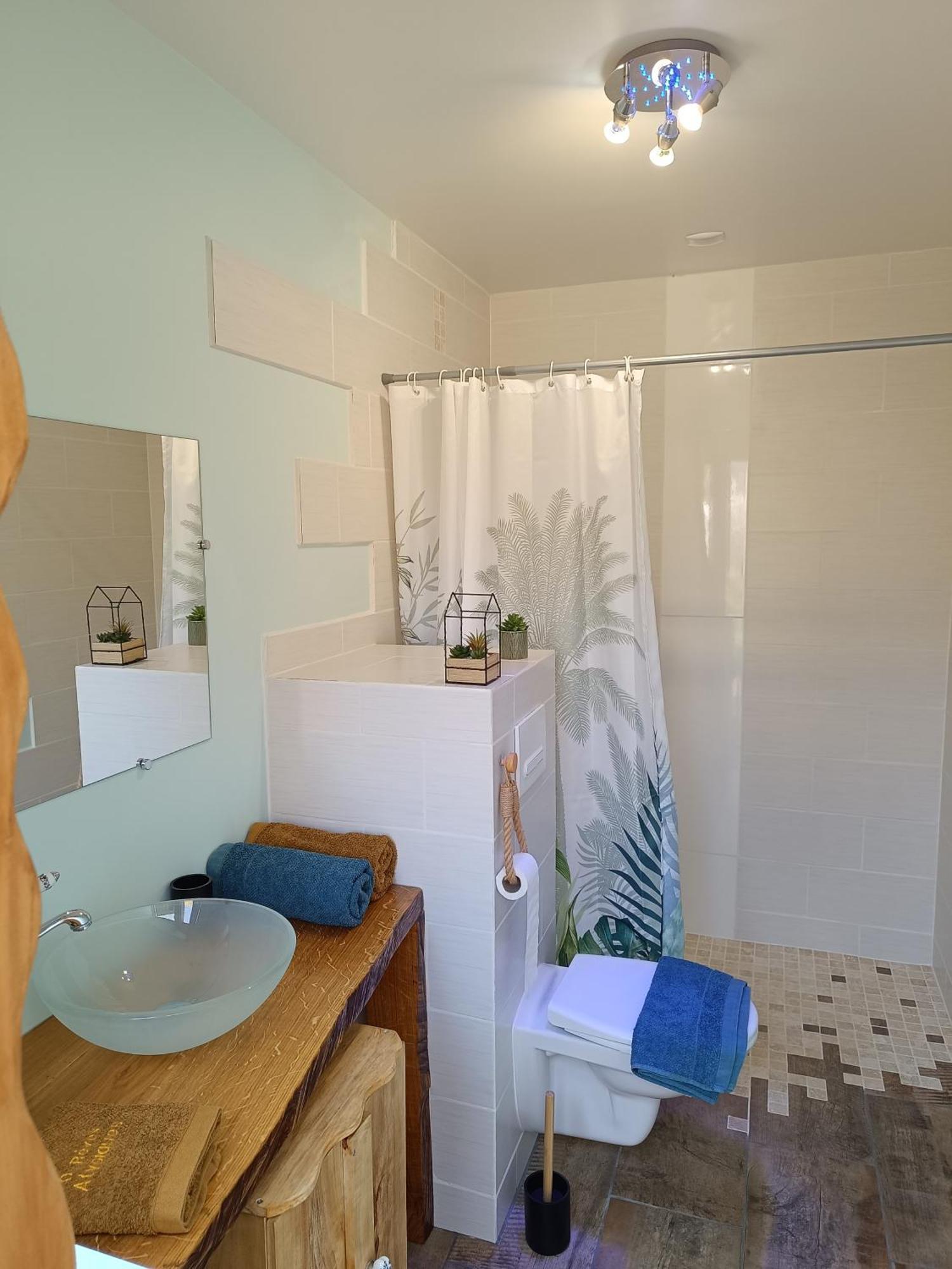 Roulotte O Reves Atypiques Hotel Bouce  Bagian luar foto